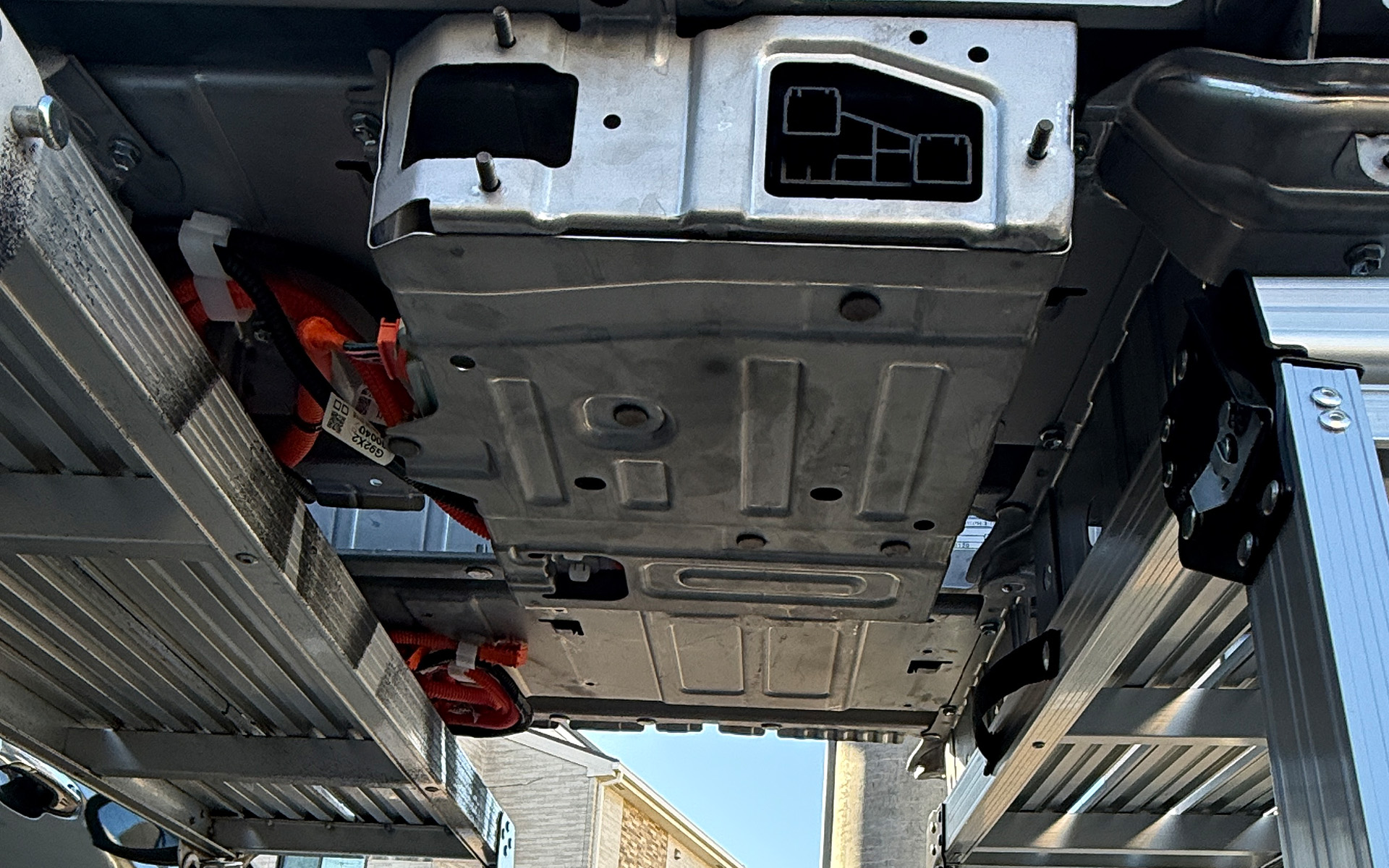お車をお持ち込みいただいて交換対応